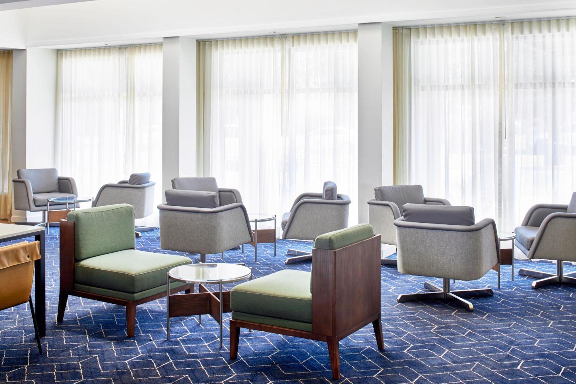 Courtyard By Marriott Memphis Airport Hotel Exterior foto