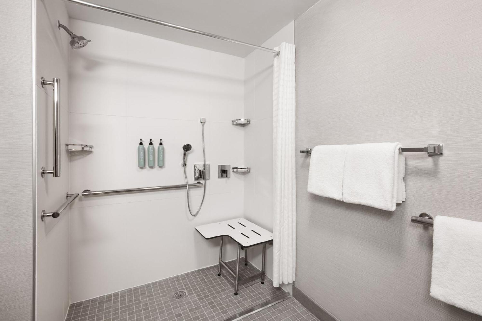Courtyard By Marriott Memphis Airport Hotel Exterior foto