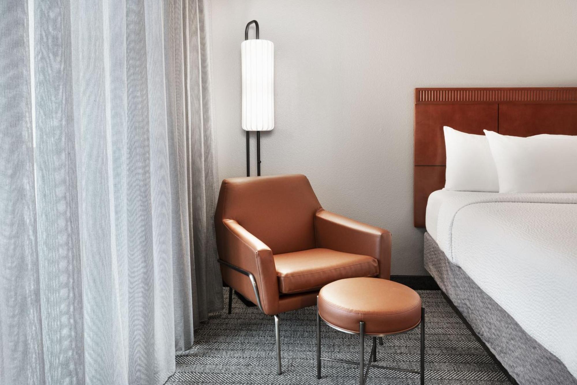 Courtyard By Marriott Memphis Airport Hotel Exterior foto