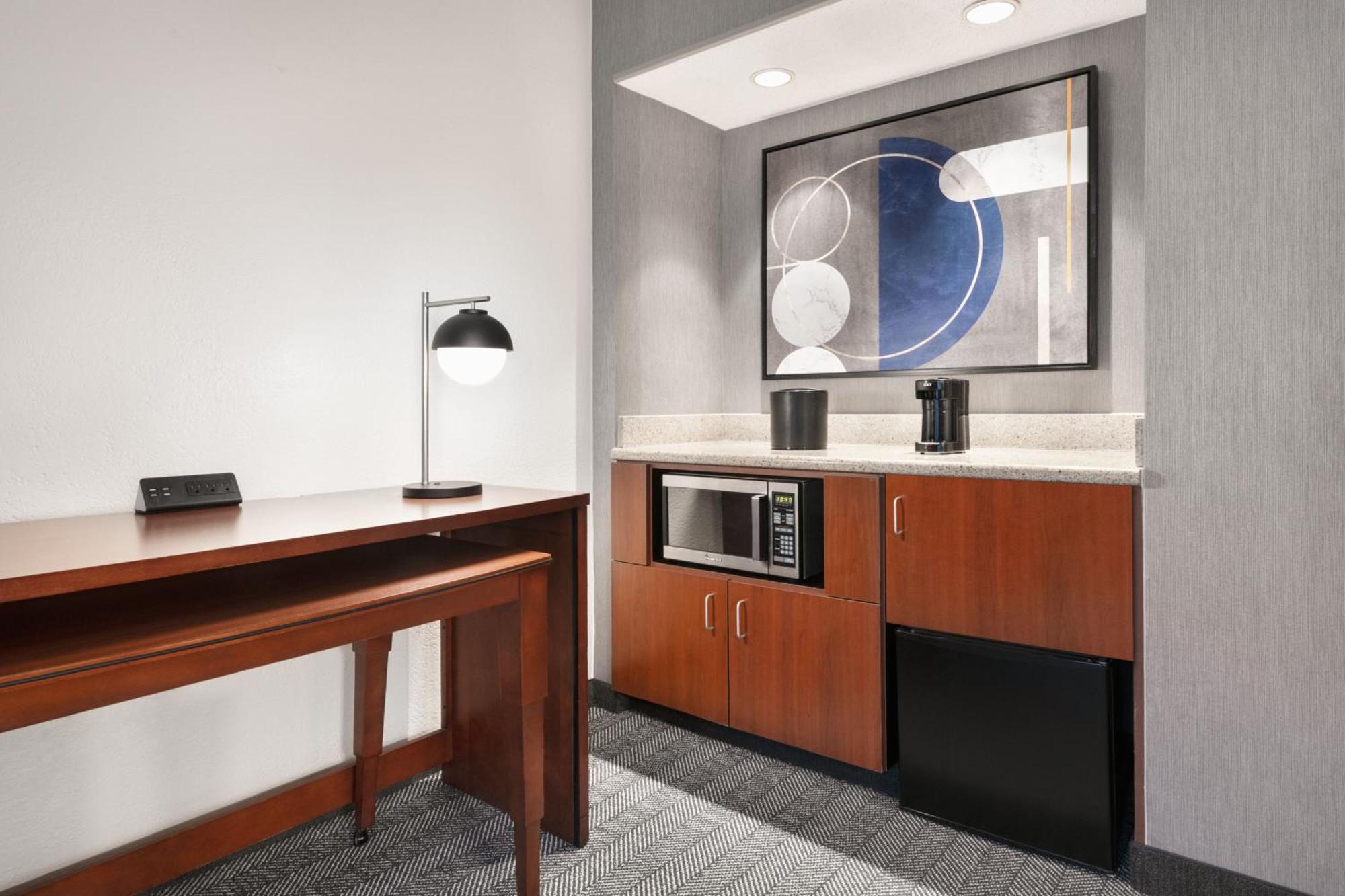 Courtyard By Marriott Memphis Airport Hotel Exterior foto